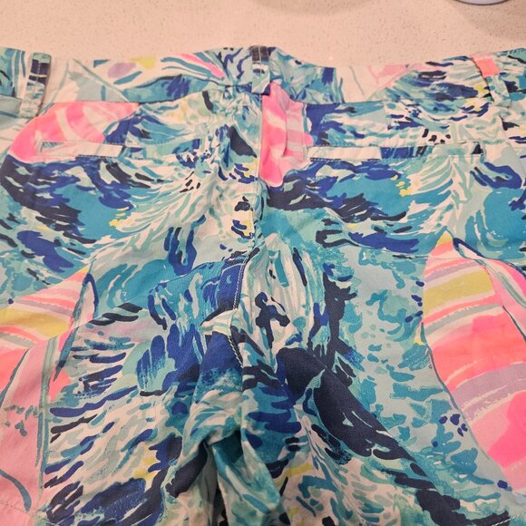 Lily Pulitzer Callahan shorts, multicolor in size 10 - Picture 2 of 4